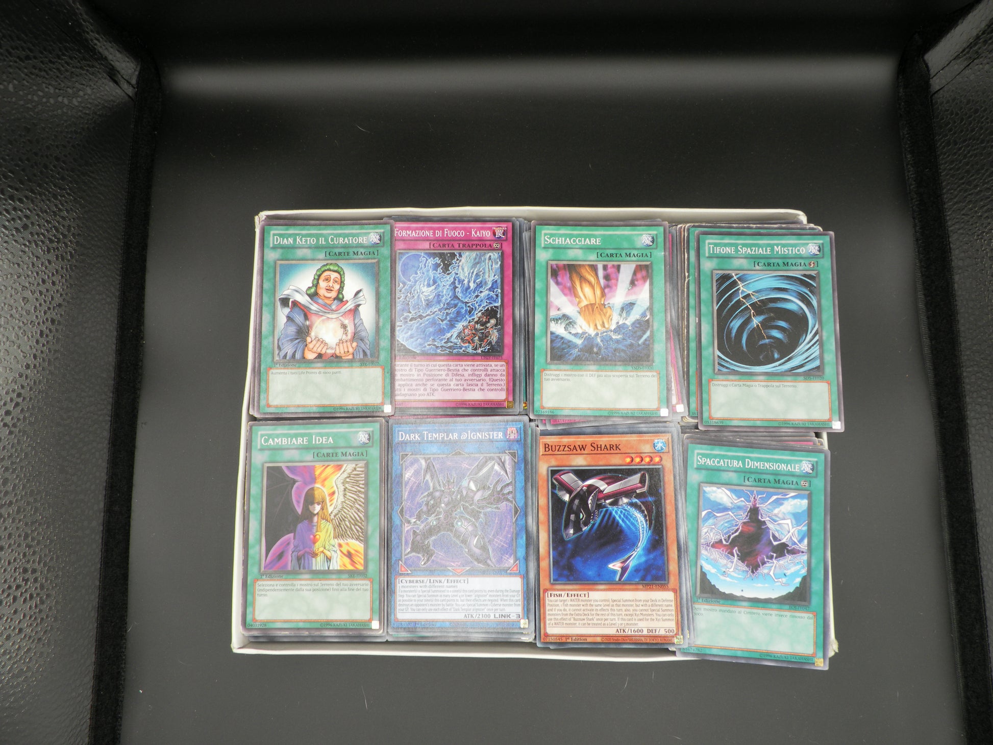 lotto di circa 600 carte Yu Gi Oh!