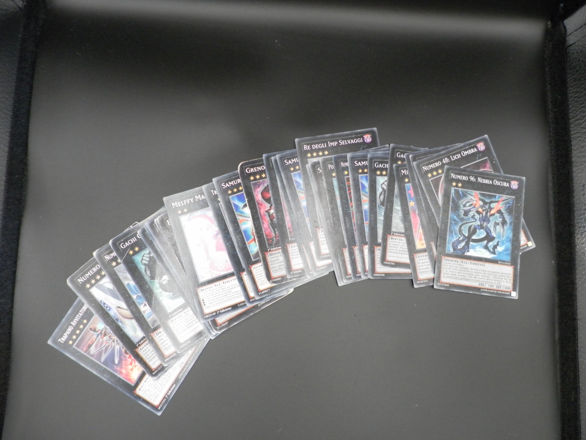 LOTTO 40 CARTE YU GI OH XYZ