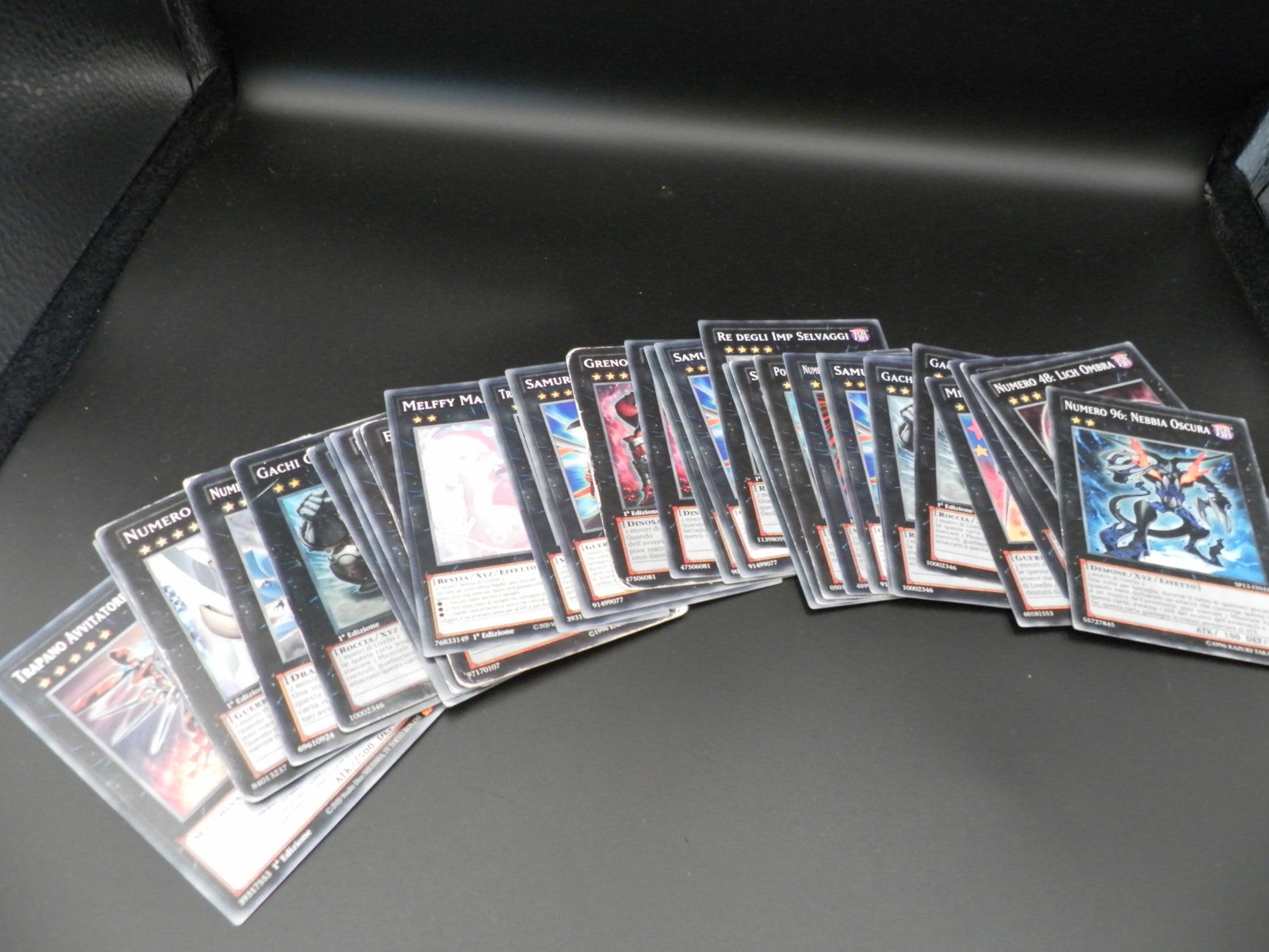 LOTTO 40 CARTE YU GI OH XYZ