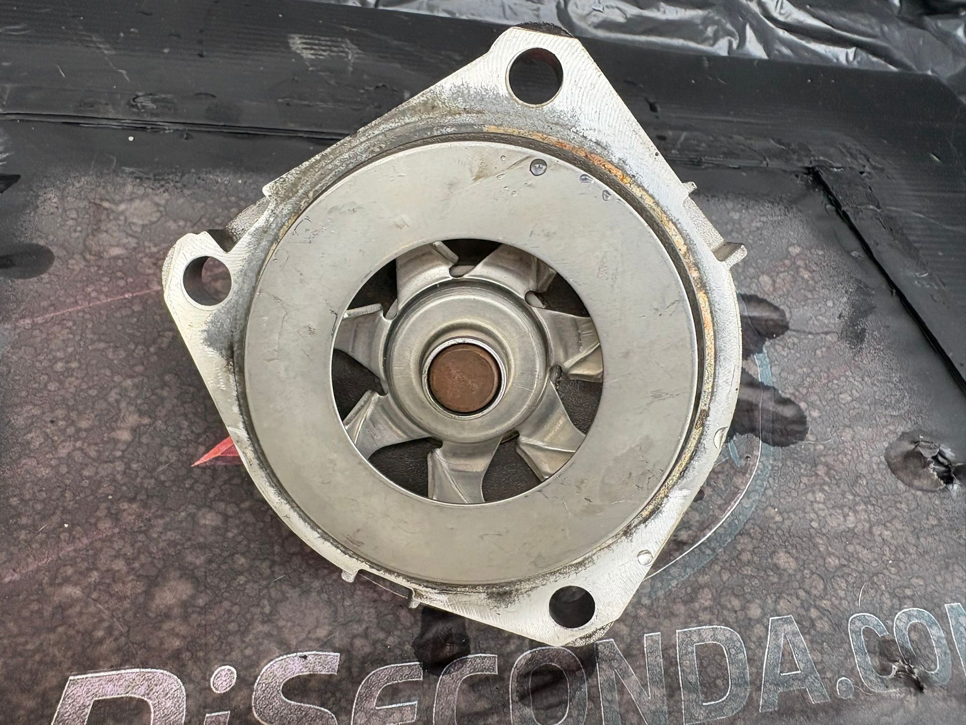 Pompa acqua 2.4 20V JTDm (154kw) (55269148) Alfa Romeo BRERA (05>10<) USATA